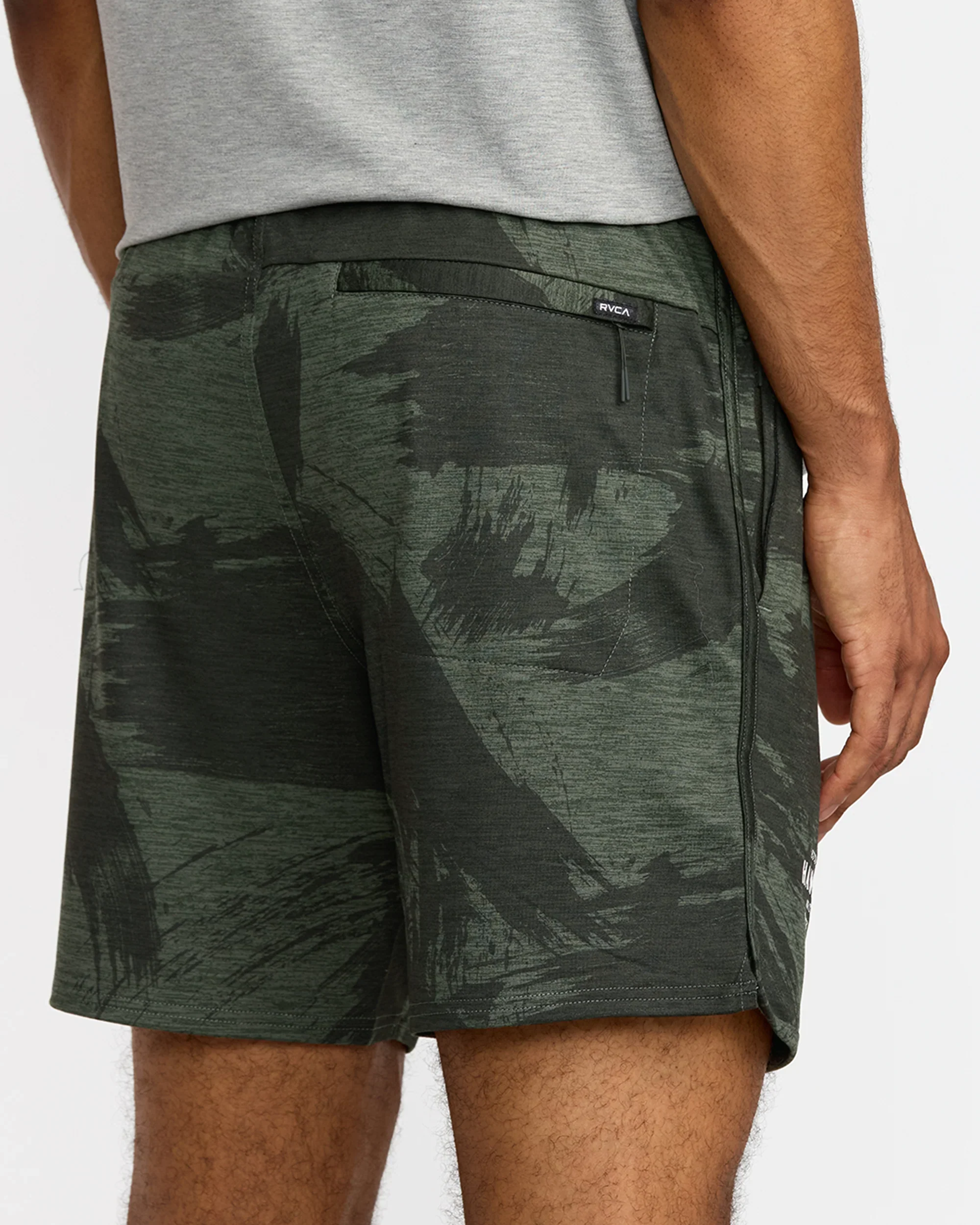 RVCA HAWAII YOGGER RECOVER SHORT - ISLAND CAMO - Image 3